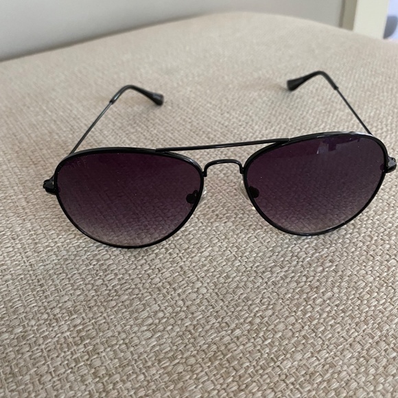 DIFF Aviator Sunglasses - never worn - Picture 5 of 5